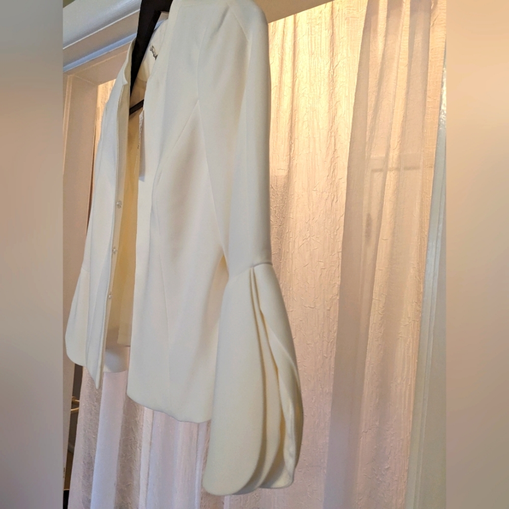 NWT White House Black Market blazer with ruffled cuffed sleeves